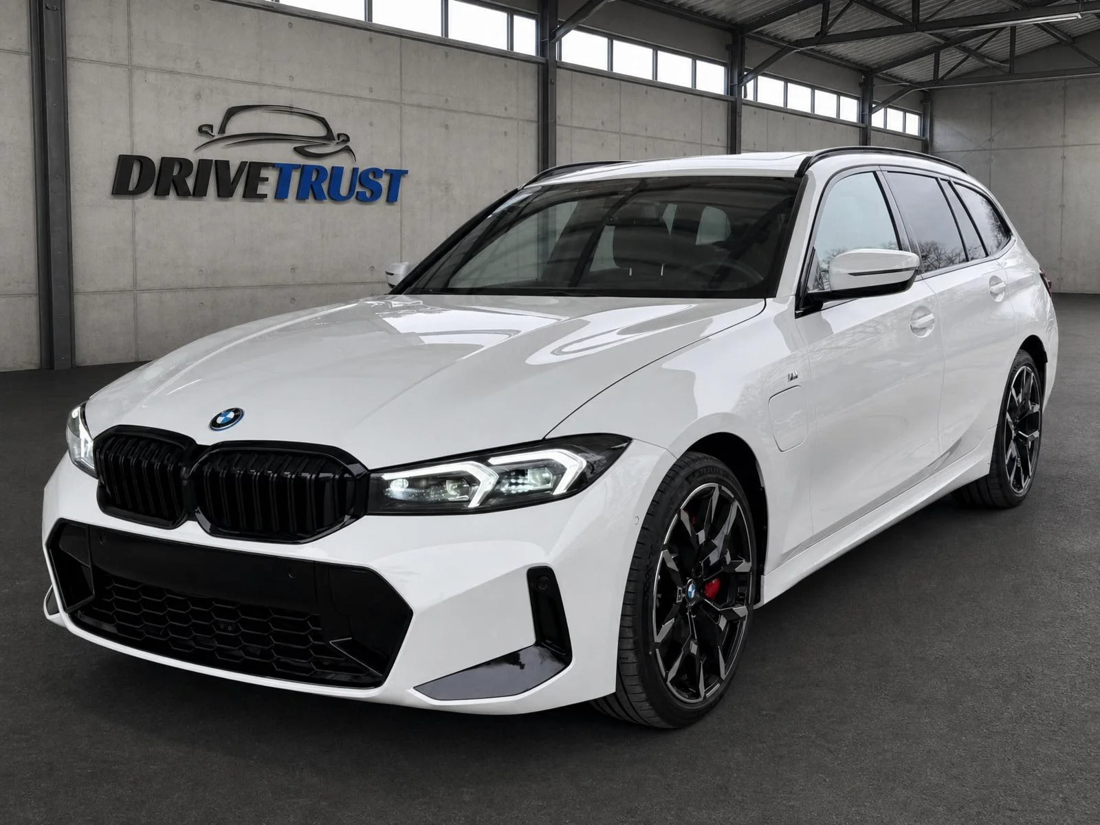 BMW 330e Pack M