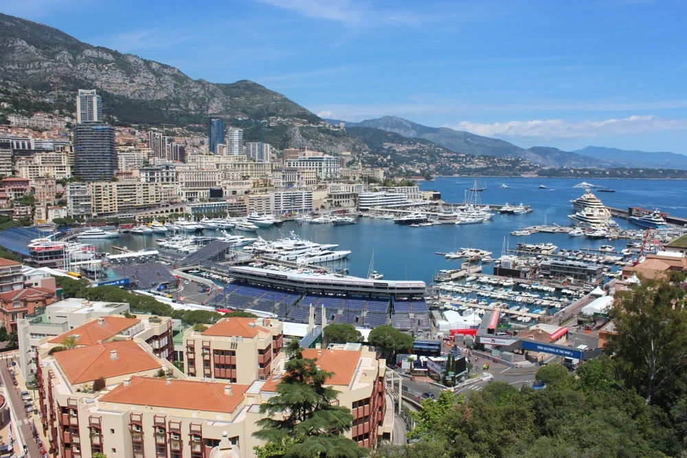 Livraison de véhicule premium à Monaco